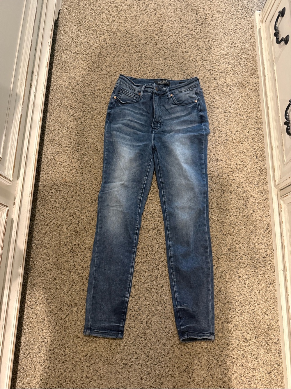 Judy Blue Medium Wash Skinny Jeans